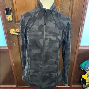 Women's Black Lululemon Camouflage Jacket